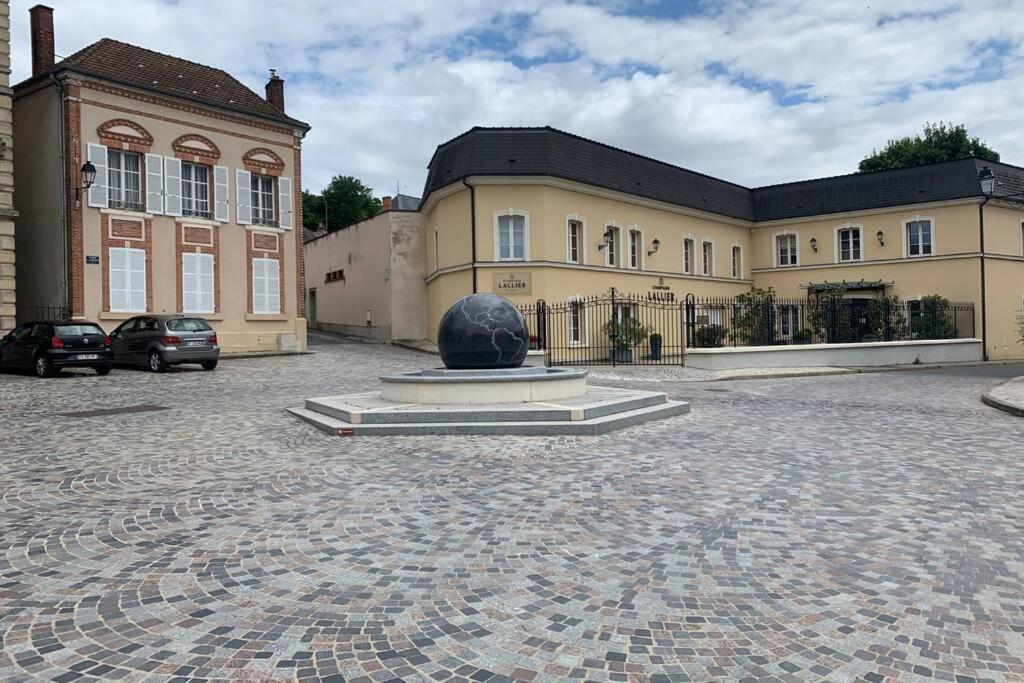 Hyper Centre Maison Le Petit Bouchon Ay-Champagne Exterior foto